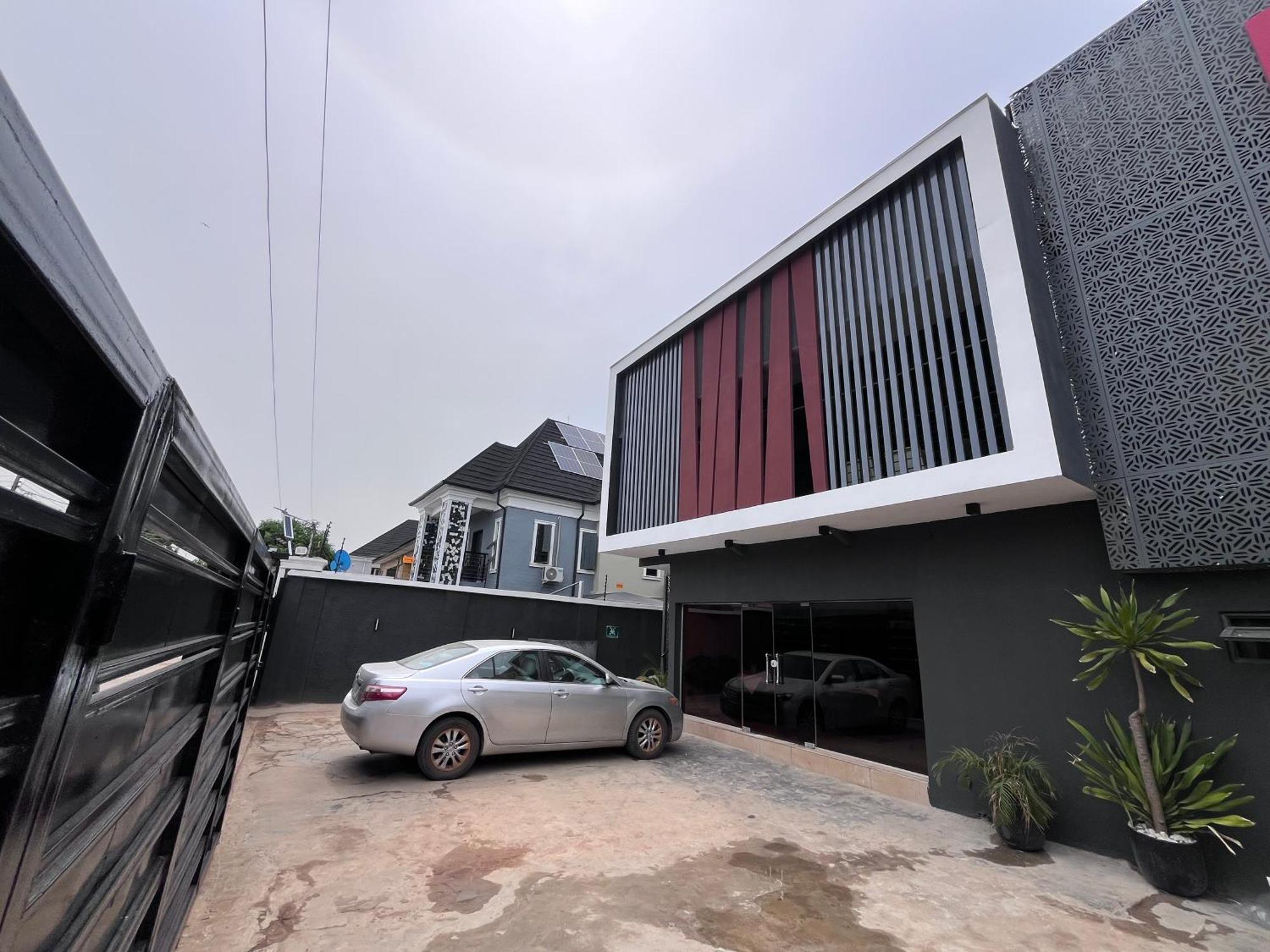 Blackwood 2* Ikeja