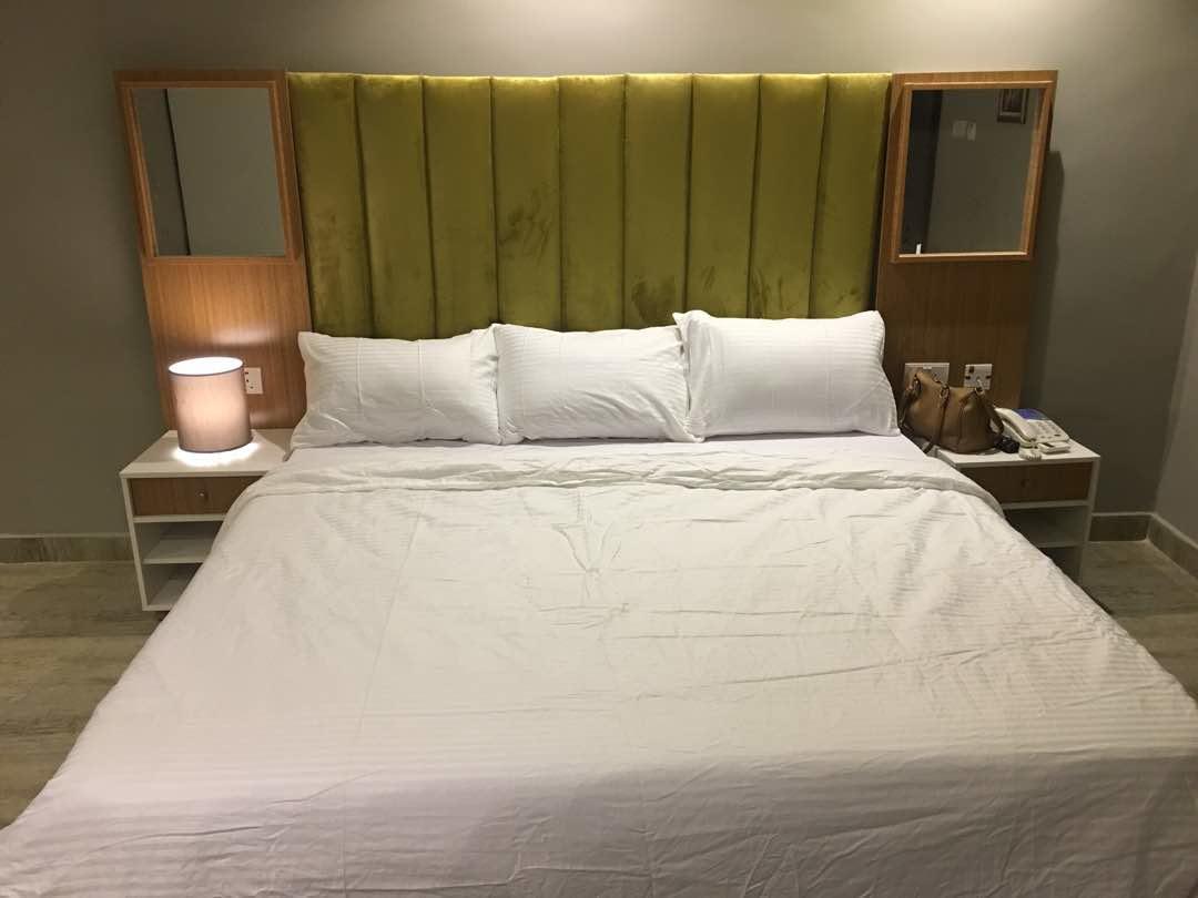 Blackwood Hotel 2*