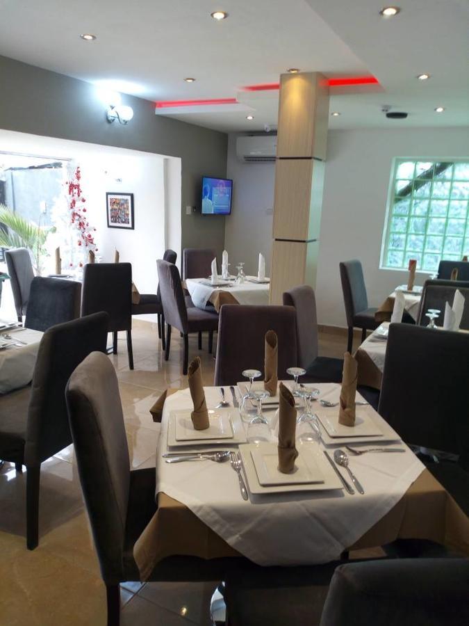 Blackwood Hotel 2*