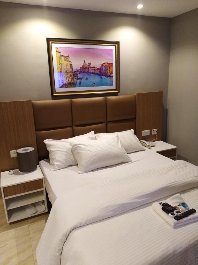 Hotel Blackwood 2*